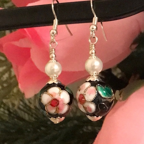 🔥ON SALE🔥3/$30🔥 💖 LA Design💖Handmade Earrings - Picture 2 of 6